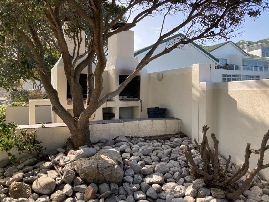 29@Whale Rock Estate Apartment Hermanus Bagian luar foto